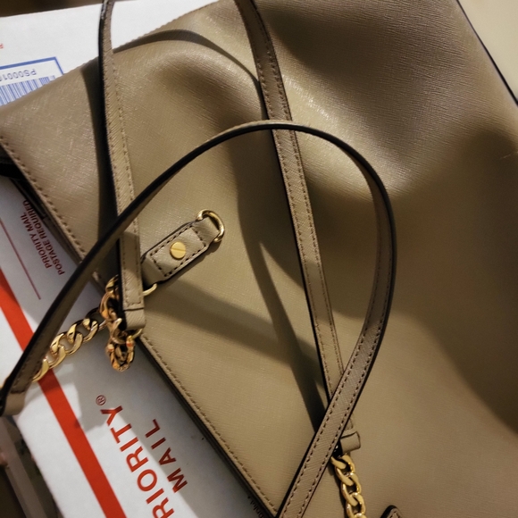 Michael Kors Used Tan Handbag - Picture 8 of 13